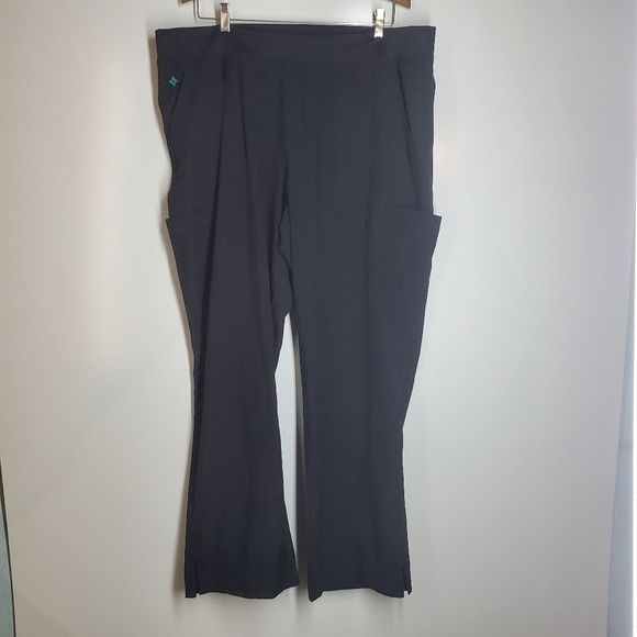 Med Couture nurse scrubbs - Picture 1 of 4